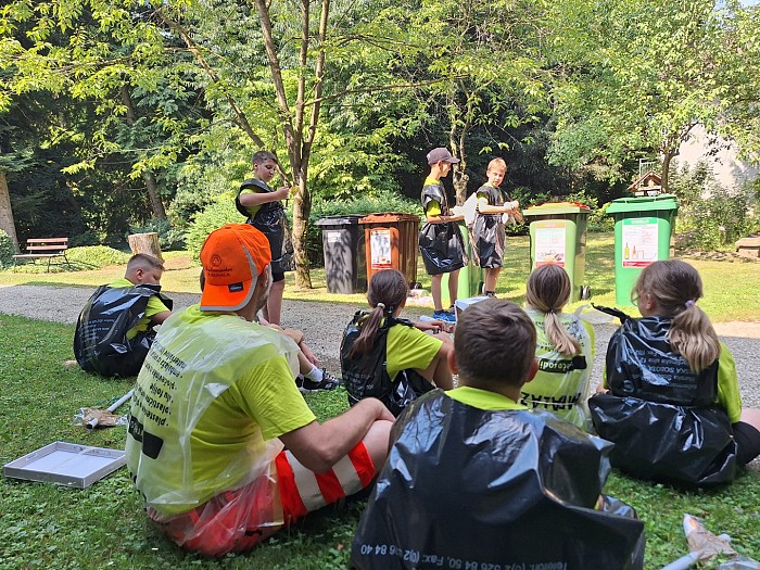 LETOŠNJI POLETNI TABOR JE BIL V ZNAMENJU USTVARJANJA, ŠPORTA IN DRUŽENJA Z IGRALCEM GORAZDOM ŽILAVCEM